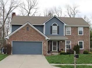 1122 Stave Oak Dr, Beech Grove, IN
