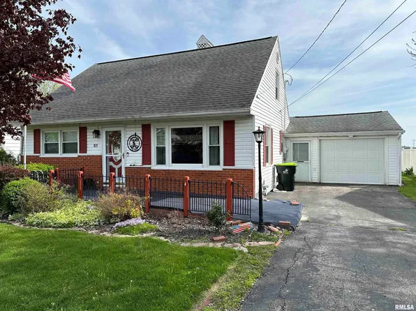 931 Miles St, Illiopolis, IL 62539