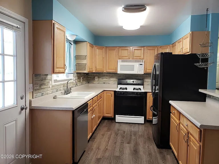 10307 Caribou St — Photo 6