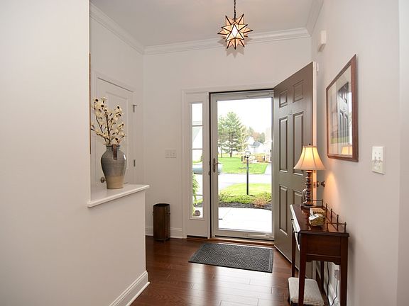 2nd image of 17 Saw Mill Ct