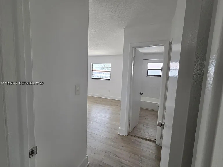 550 SW 115th Ave #405H — Photo 20