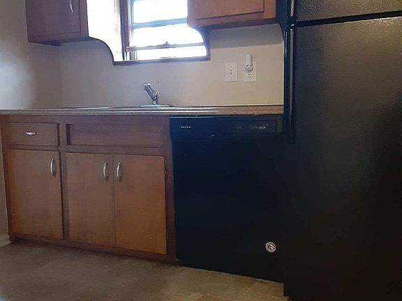 3rd image of 28914 Foxboro Dr