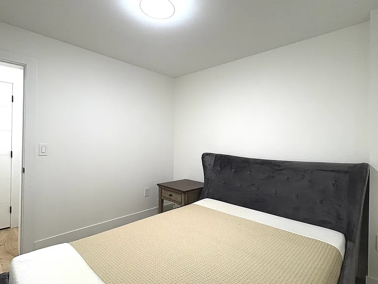 16759 18b Ave #101 — Photo 15