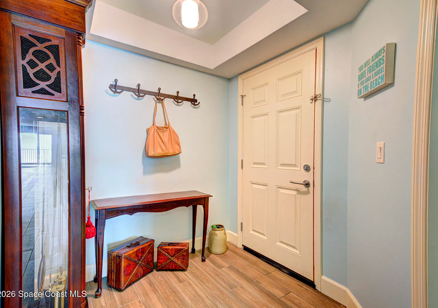 3 bed, 2.0 bath, 1822 sqft, $3,500 — Photo 4