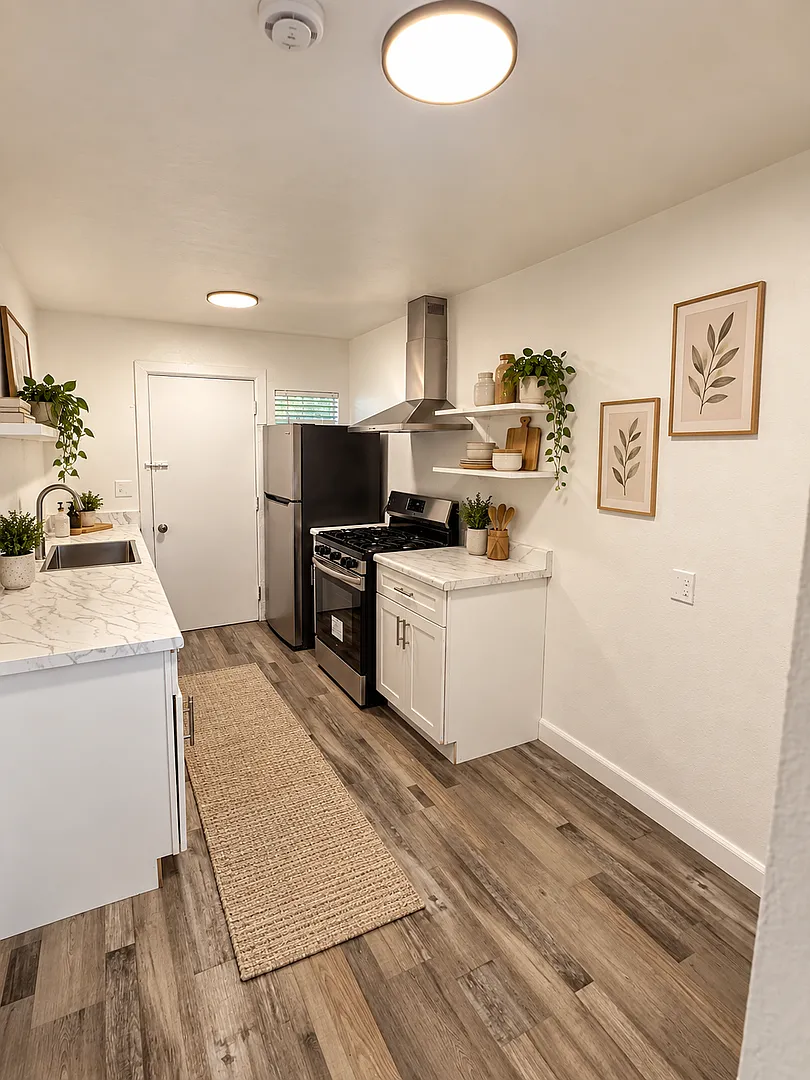 3421 E McKinley Ave — Photo 1
