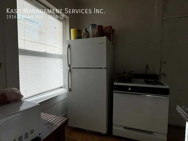 1916 N Drake Ave #2E — Photo 3