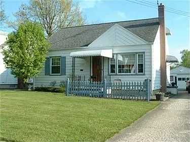 1605 Lynn Ave photo 1