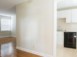 57 Loomis Dr APT B1, West Hartford, CT 06107