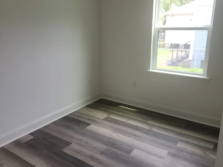 2033 Conti St — Photo 10
