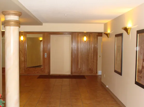 777 3rd Ave SW #408, Calgary, AB T2P 0G8