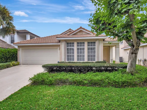 1030 Delray Lakes Drive, Delray Beach, FL 33444