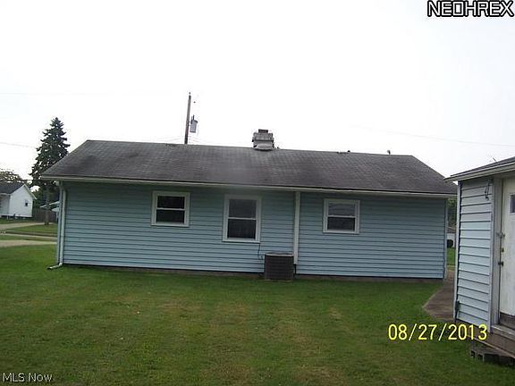 2nd image of 2569 Chestnut St SE