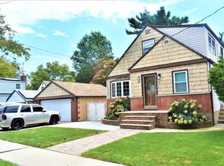 253-48 147th Rd, Rosedale, NY 11422