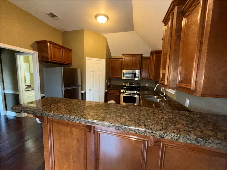 8233 Hickok Ln — Photo 13