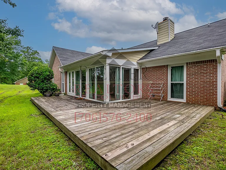 2250 Rock Springs Ct — Photo 34