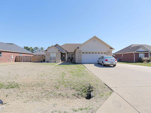 2nd image of 108 Hunter Cir