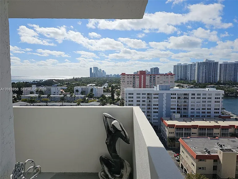 2049 S Ocean Dr #Penthouse 1 — Photo 15