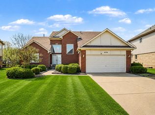 47715 Beacon Square Dr, Macomb, MI 48044