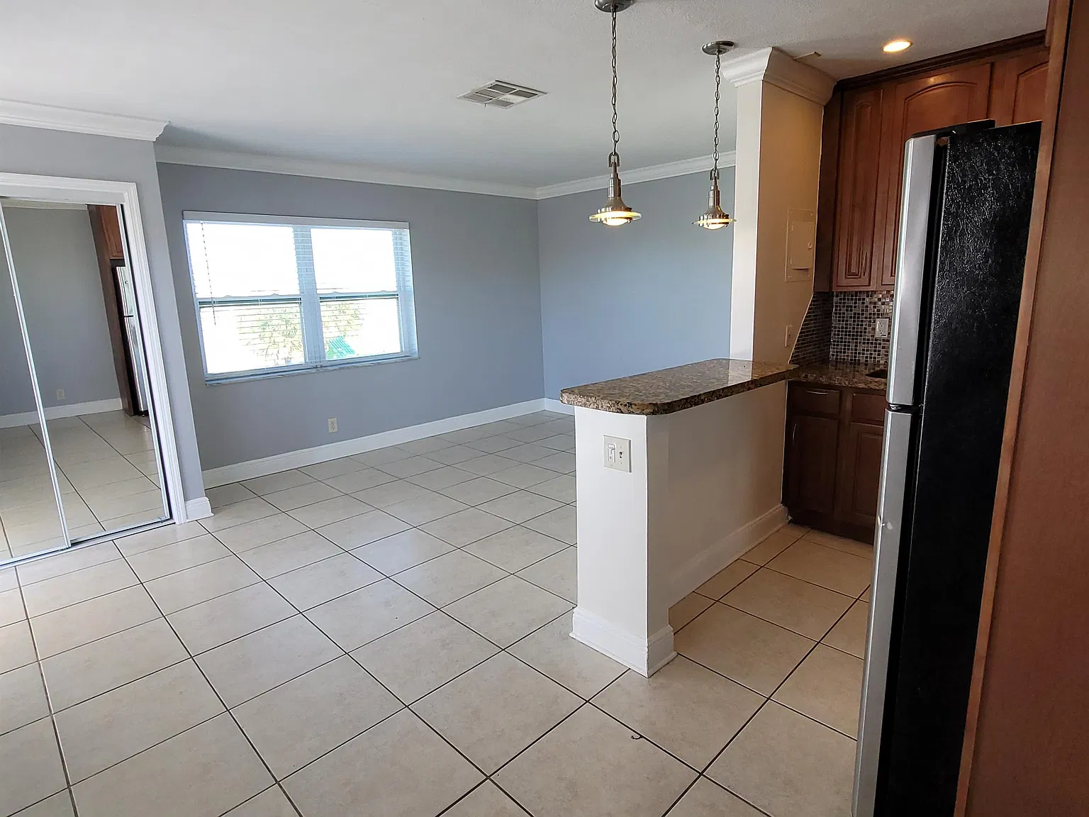Apex Residence - 1140-16 — Photo 4
