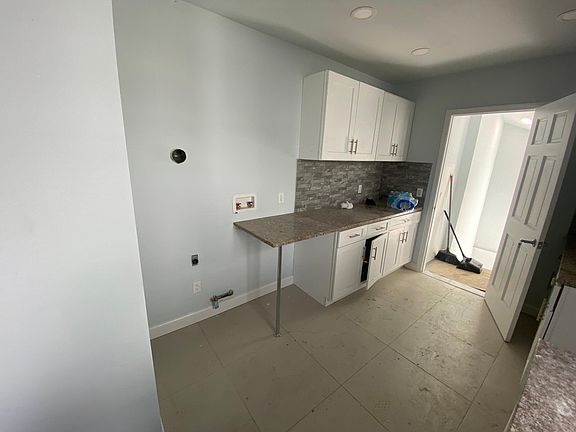 3rd image of 412 Union Ave Floor 2