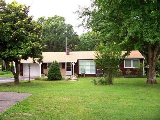 1st image of 3 Sunnybrook Ln