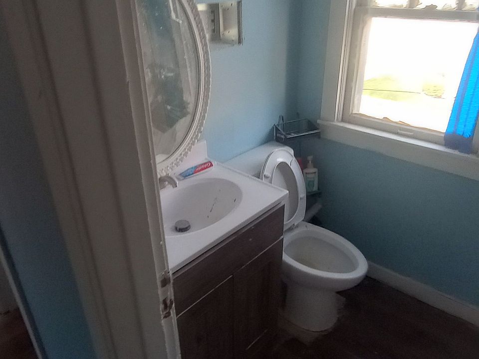 2nd image of 305 E Morrell St #B