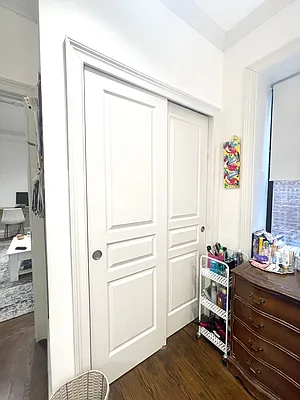 Rented by Compass | media 10