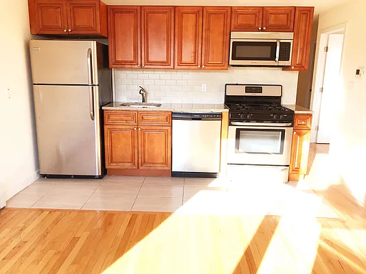 Rented by NY Space Finders Inc. | media 20