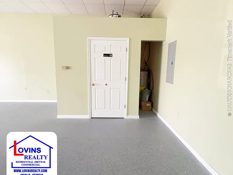 802 McIntosh St #1 — Photo 3