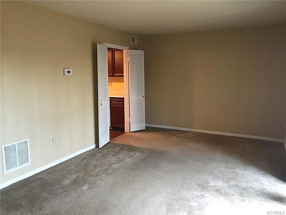 5th image of 1525 Front Royal Dr