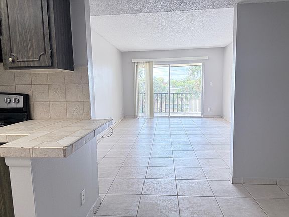 4th image of 460 NW 20th St #3040