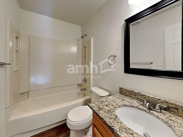 19984 E Lasalle Dr — Photo 18