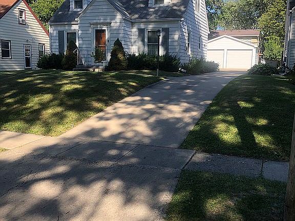 Front Driveway from Street