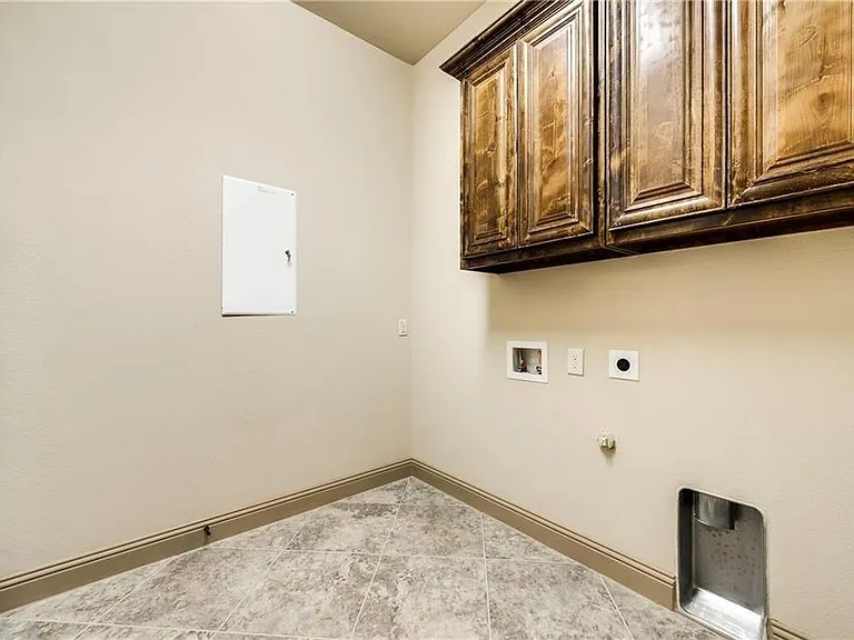 1016 Taylor Dr — Photo 23