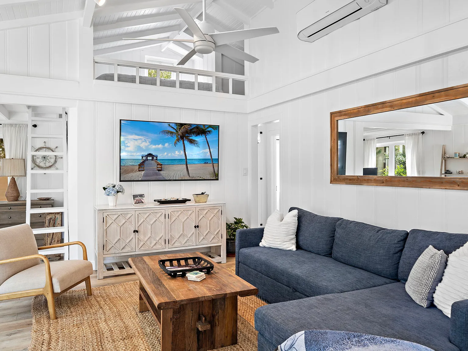 2 bed, 750 sqft, $5,250 — Photo 3