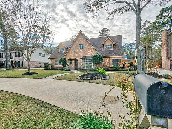 This Beautiful Home Is Just Waiting on A New Family