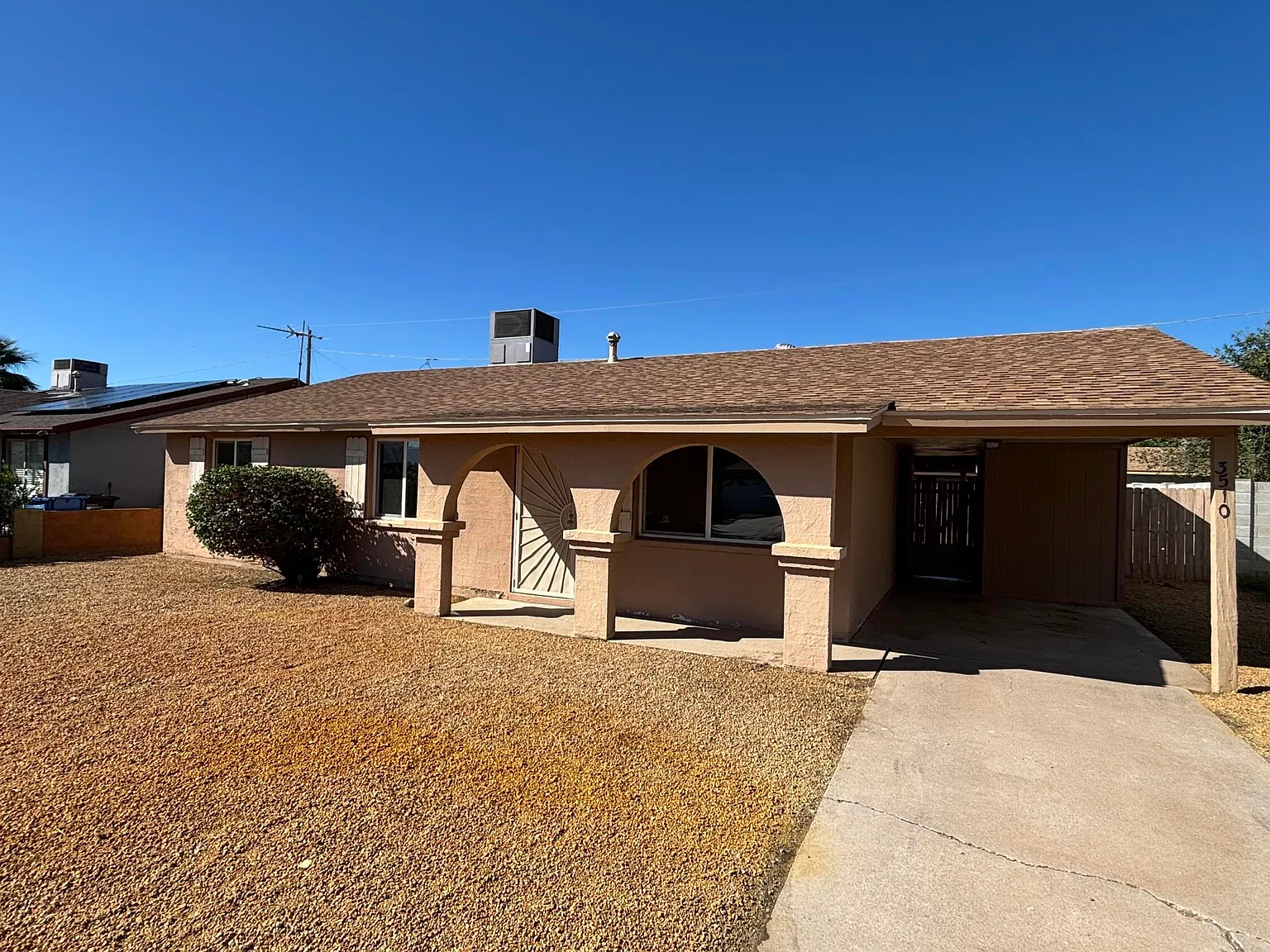 3 bed, 2.0 bath, 1240 sqft, $2,195 — Photo 2