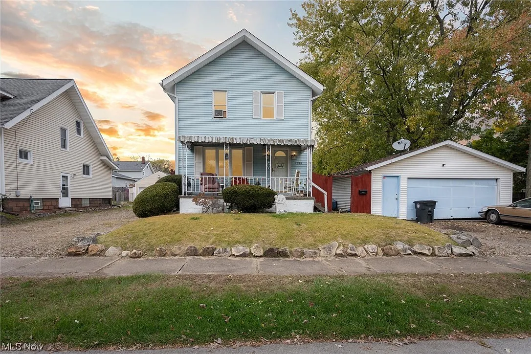 1239 Nestor Ave photo 1