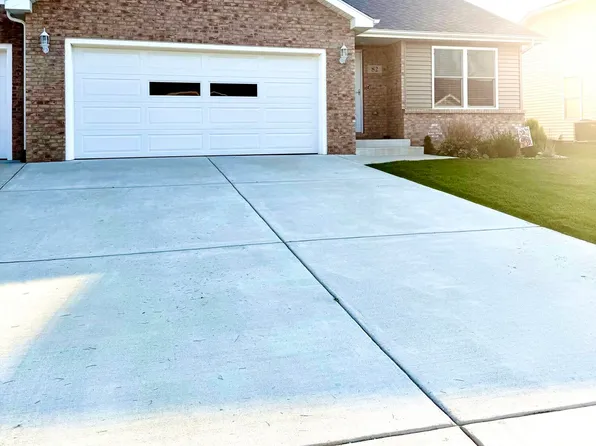 82 Prince William Ct, La Porte, IN 46350