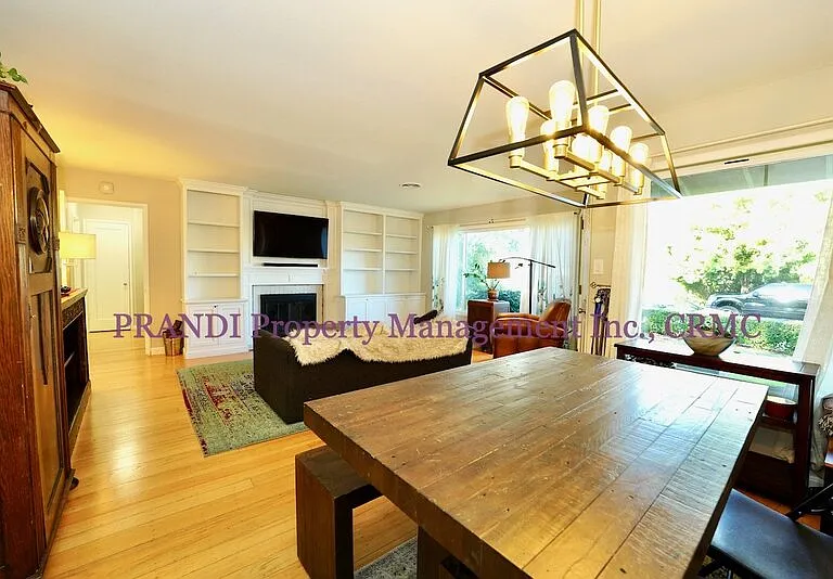 1501 Park Ct — Photo 5