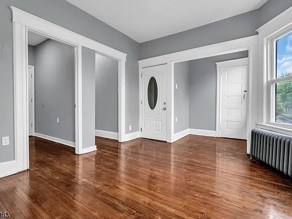 4th image of 160 S 12th St #6C