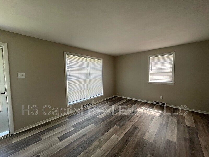 341 Central Ave Collinsville, IL, 62234 Apartments for Rent Zillow