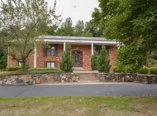 200 Hawthorne Rd, Marshall, MI 49068