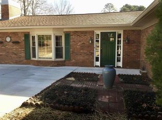 104 Angie Ln, Simpsonville, SC 29681