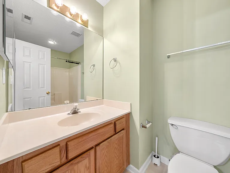 8653 Robinson Forest Dr — Photo 16