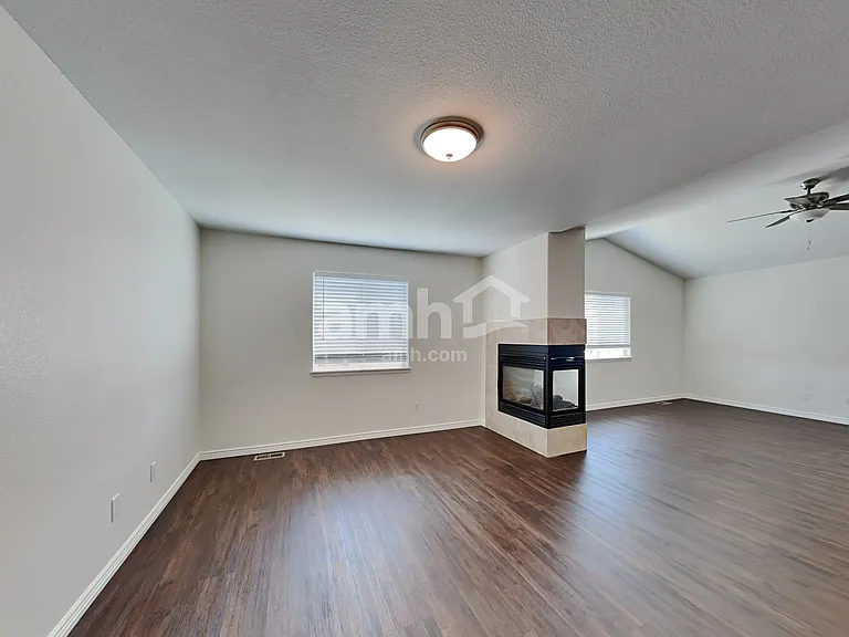2496 Sierra Springs Dr — Photo 11