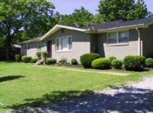 126 Trinity Dr, Lebanon, TN 37087