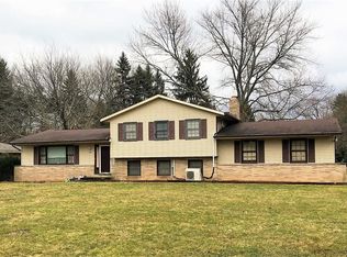 524 Deerwood Dr, Tallmadge, OH