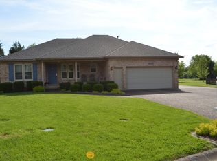 7400 Crabtree Dr, Louisville, KY 40228