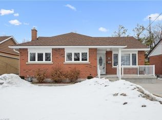 390 Dumfries Ave, Kitchener, ON N2H 2G1